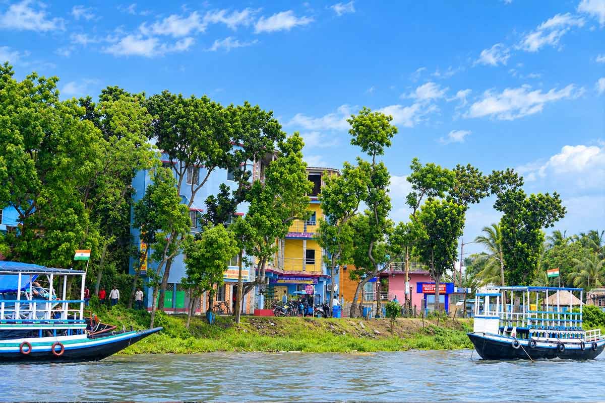 Taki River View Guest House exterior and riverside